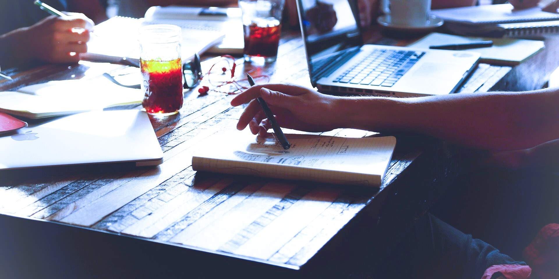 Maßgeschneiderte Beratung zur Existenzgründung – digital oder vor Ort. Jetzt Beratungspaket buchen und mit Expertenhilfe erfolgreich gründen!